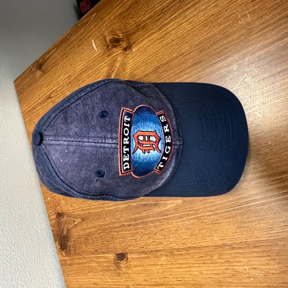 Detroit Tigers, OS - Picture 3 of 10